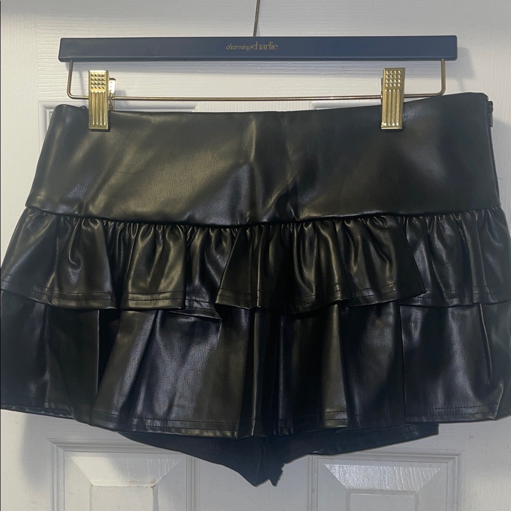 Windsor Black Faux Leather Ruffled Skorts